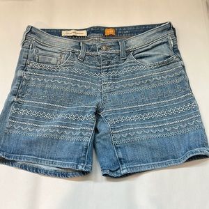 Pilcro and the LetterPress Y2K White Embroidered Fit/STET  Denim Short